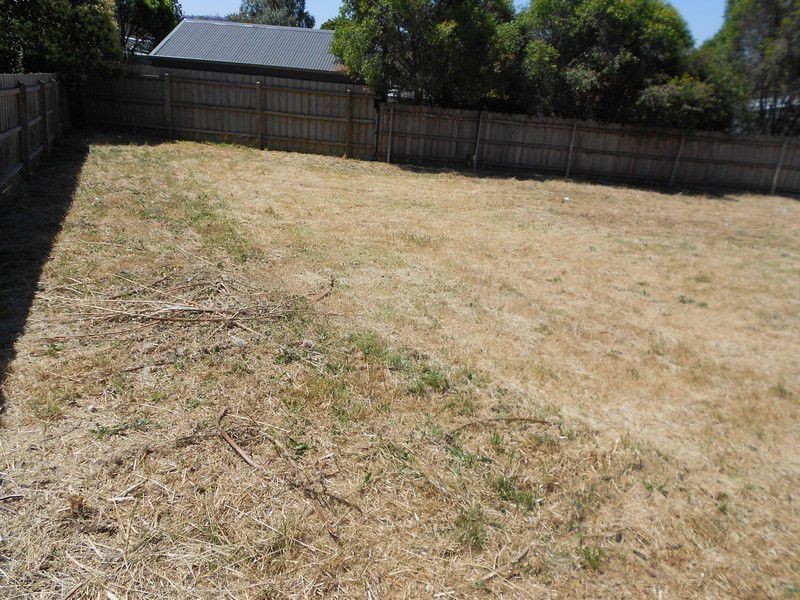 8A Slingsby Avenue, Beaconsfield VIC 3807