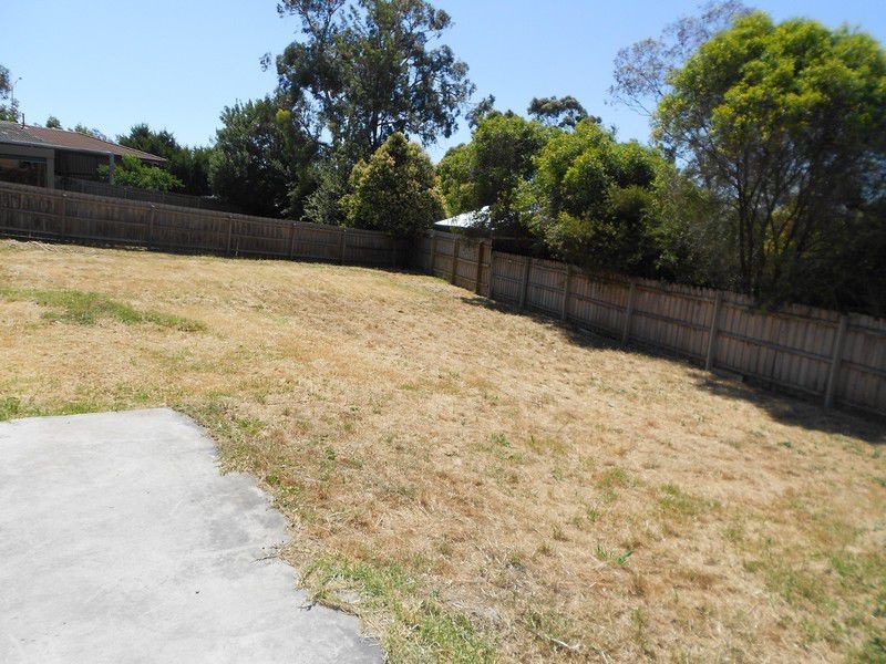 8A Slingsby Avenue, Beaconsfield VIC 3807