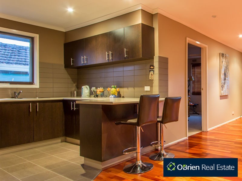 8 Sycamore Street, Langwarrin VIC 3910