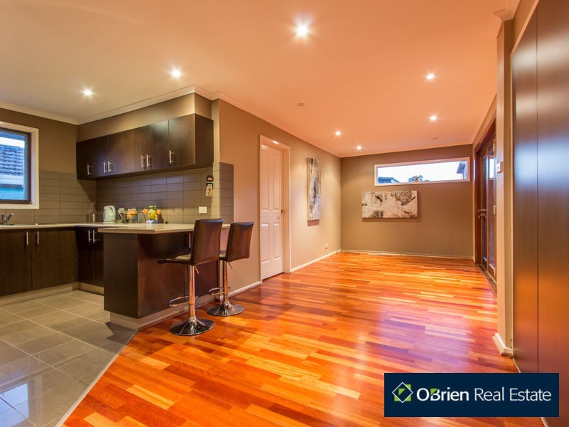 8 Sycamore Street, Langwarrin VIC 3910