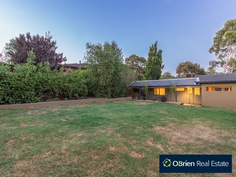 8 Sycamore Street, Langwarrin VIC 3910
