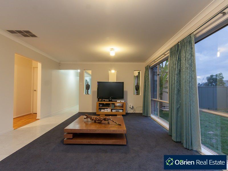 6 Makitti Close, Tooradin VIC 3980