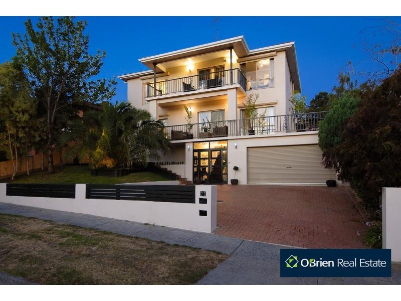 22 Rheanva Street, Berwick VIC 3806