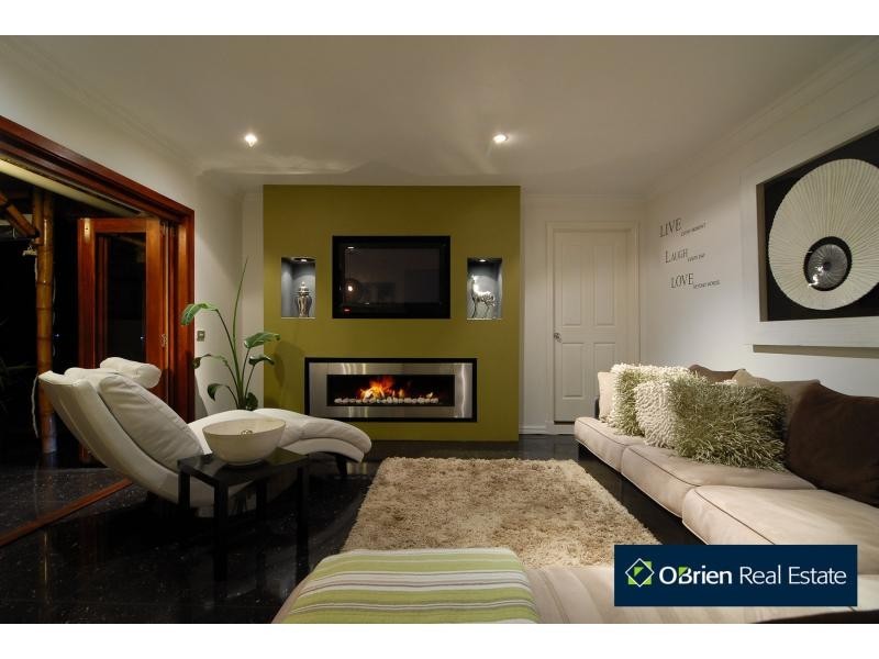 22 Rheanva Street, Berwick VIC 3806