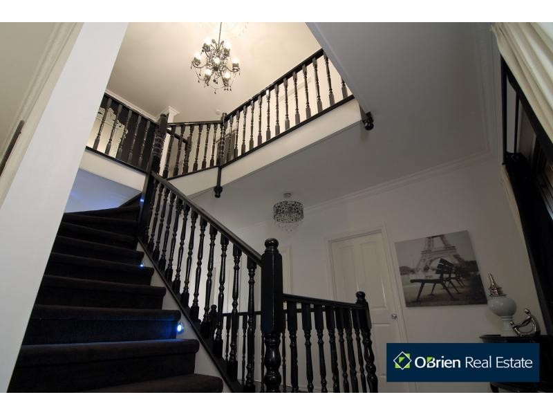 22 Rheanva Street, Berwick VIC 3806