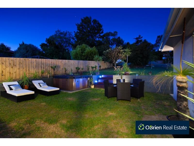 22 Rheanva Street, Berwick VIC 3806