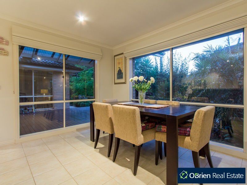 8 Gracehill Mews, Cranbourne VIC 3977