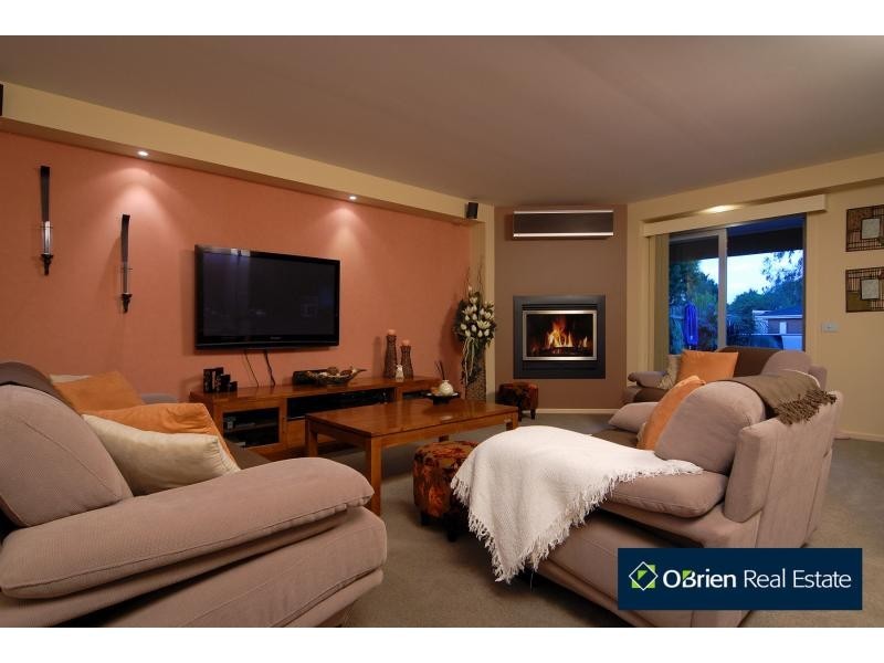 3 Rozzy Parade, Narre Warren VIC 3805