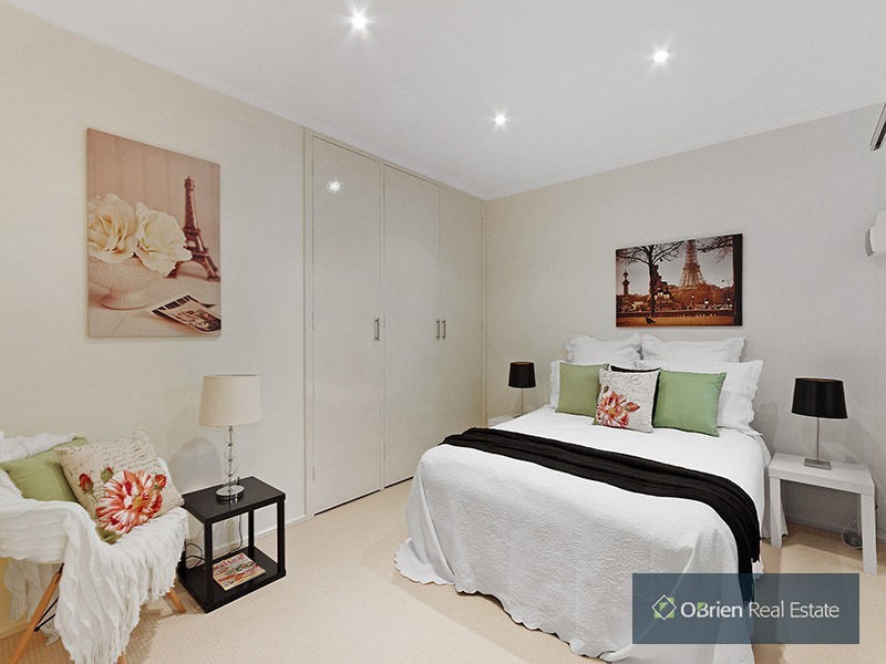 1/130 Warrigal Road, Mentone VIC 3194