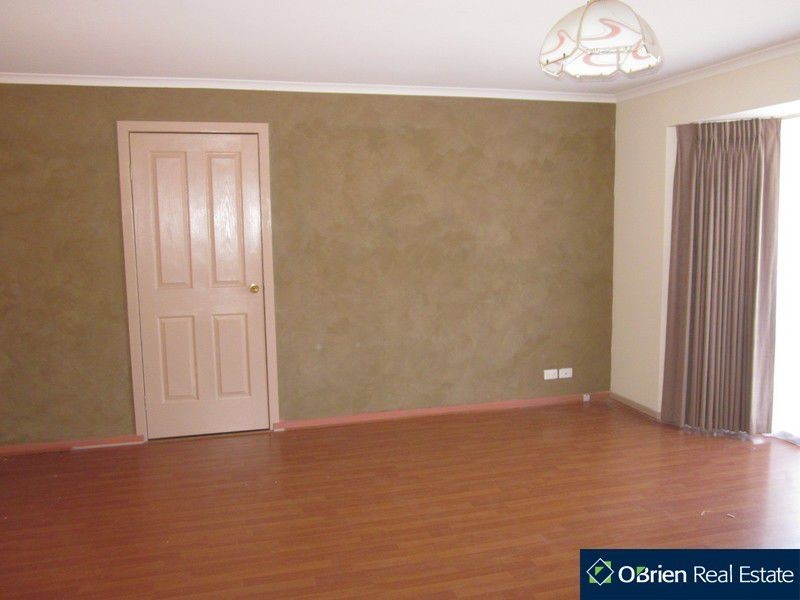 13 Feldspar Court, Narre Warren VIC 3805