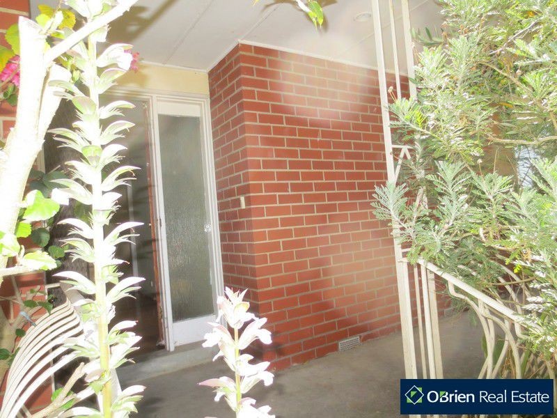 11 Duff Street, Cranbourne VIC 3977