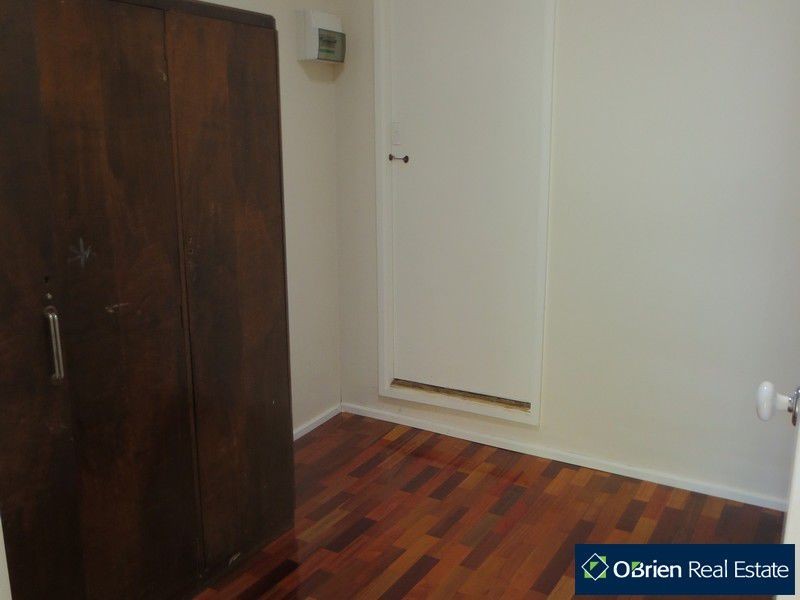 11 Duff Street, Cranbourne VIC 3977