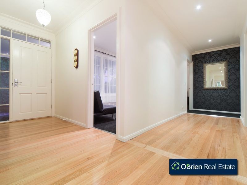23-24 Carolyn Close, Narre Warren North VIC 3804