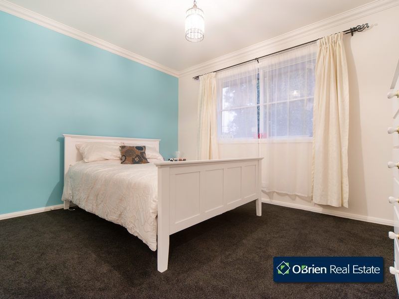 23-24 Carolyn Close, Narre Warren North VIC 3804