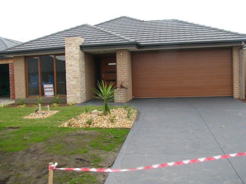 61 Moore Mews, Pakenham VIC 3810