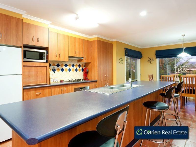 14 Pineview Court, Narre Warren South VIC 3805