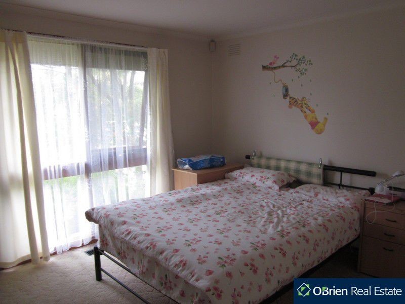 30 Mahon Crescent, Narre Warren VIC 3805