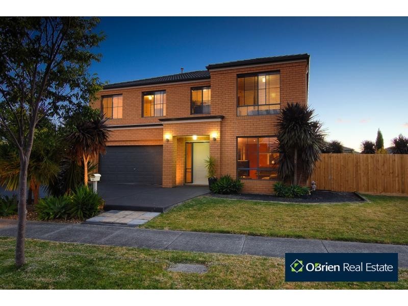 11 Lia Amie Place, Berwick VIC 3806