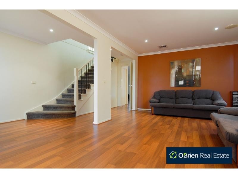 11 Lia Amie Place, Berwick VIC 3806