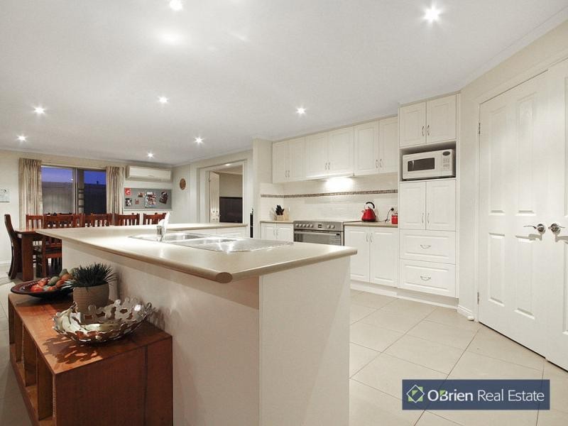 5 Walmac Close, Tooradin VIC 3980