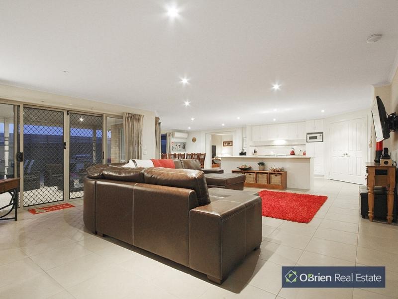5 Walmac Close, Tooradin VIC 3980