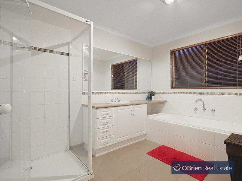 5 Walmac Close, Tooradin VIC 3980