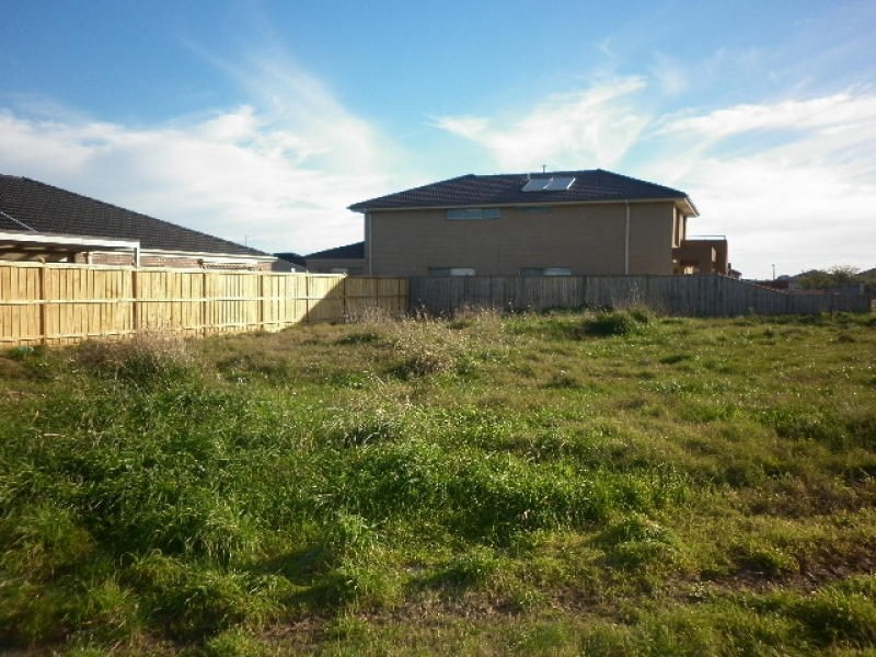 34 Bernly Boulevard, Berwick VIC 3806