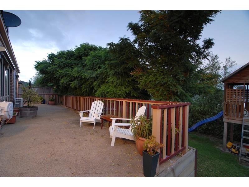 2 Tennyson Close, Berwick VIC 3806