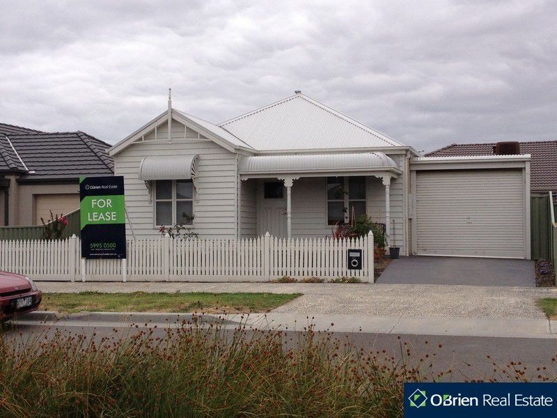 41 Park Orchard Drive, Pakenham VIC 3810