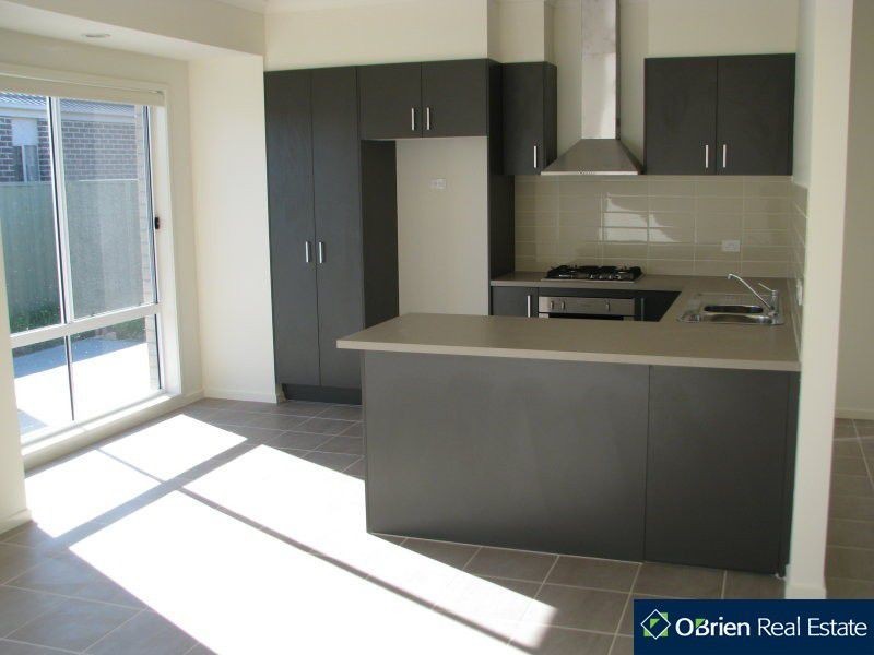 41 Park Orchard Drive, Pakenham VIC 3810