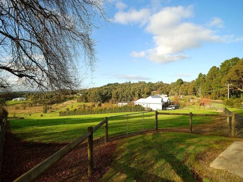 30 Salisbury Road, Beaconsfield Upper VIC 3808