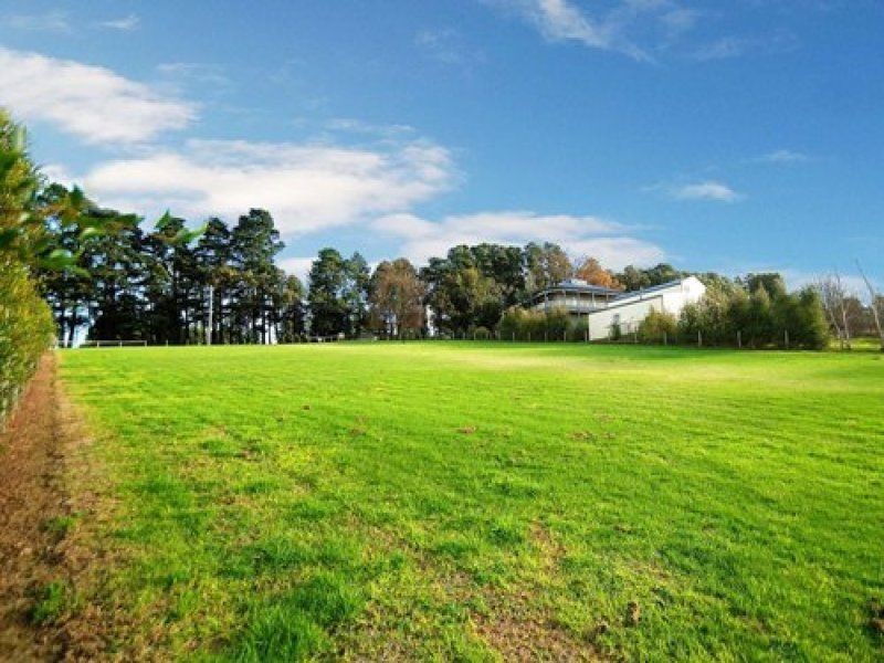 30 Salisbury Road, Beaconsfield Upper VIC 3808