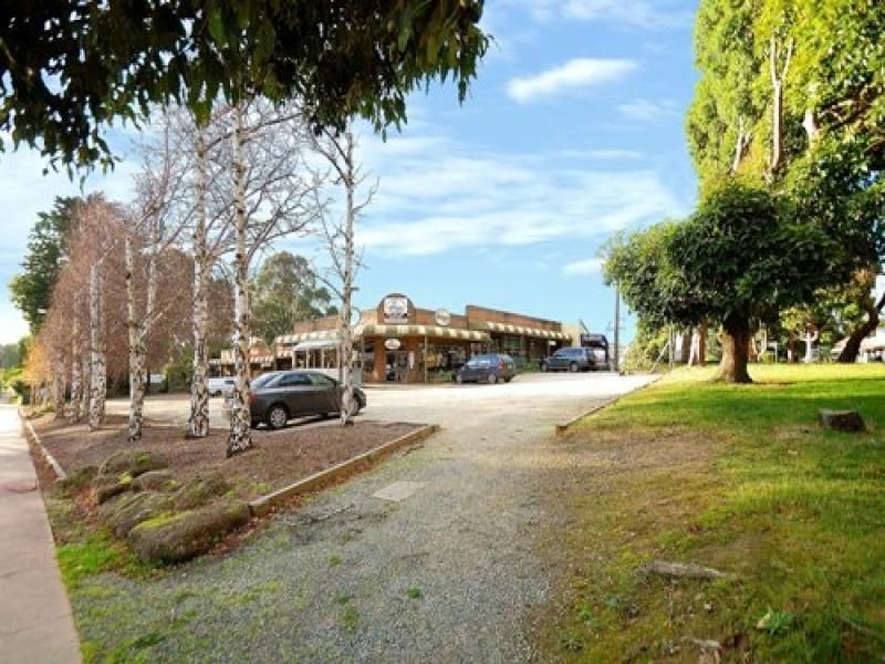 30 Salisbury Road, Beaconsfield Upper VIC 3808