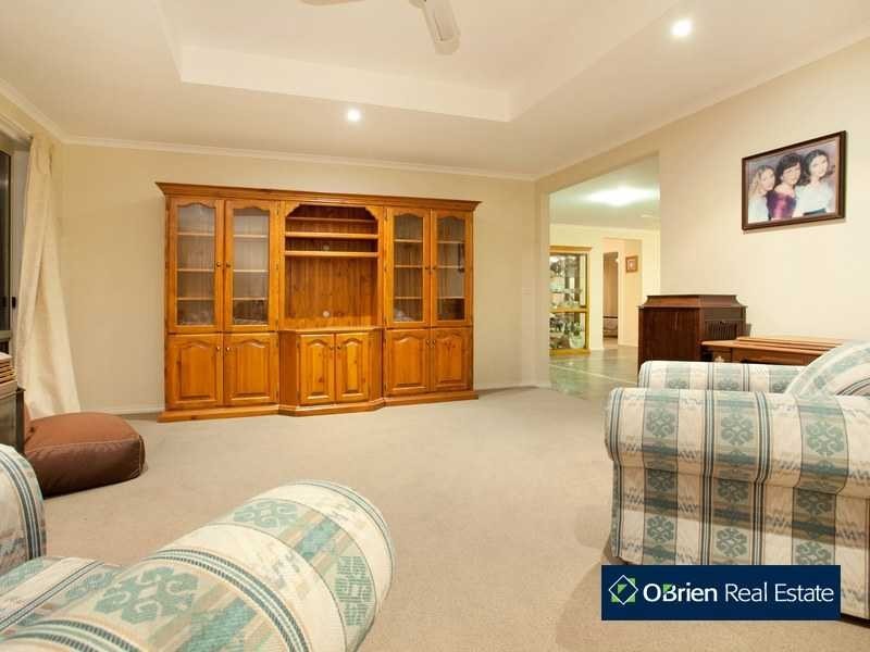 23 Tuileries Rise, Narre Warren South VIC 3805