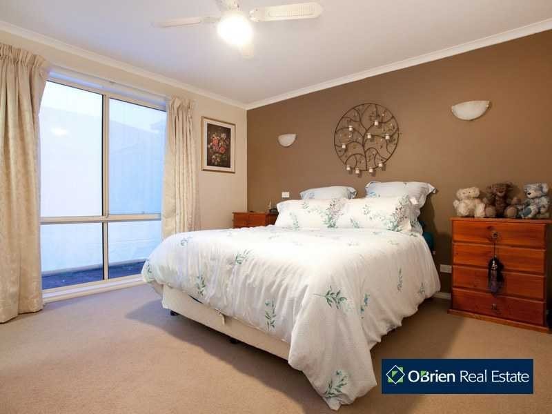 23 Tuileries Rise, Narre Warren South VIC 3805