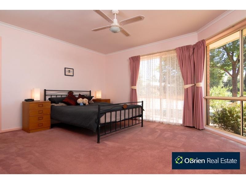 26 Southern Boulevard, Narre Warren South VIC 3805