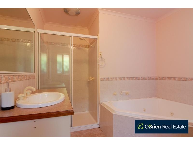 26 Southern Boulevard, Narre Warren South VIC 3805