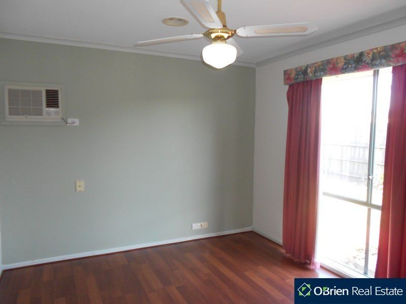 16 Plough Rise, Narre Warren South VIC 3805