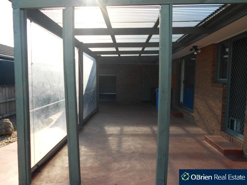 16 Plough Rise, Narre Warren South VIC 3805