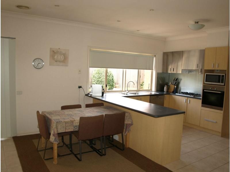 13 Eucumbene Drive, Berwick VIC 3806