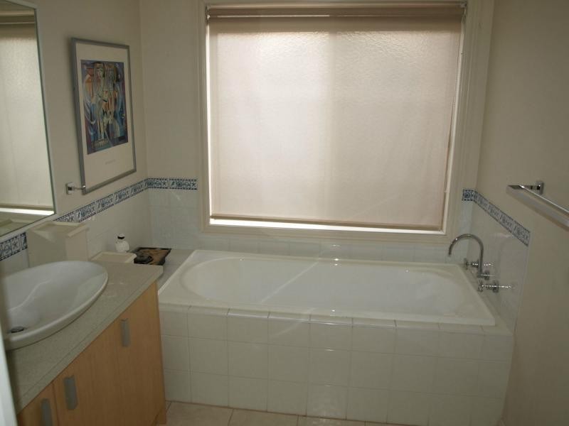 13 Eucumbene Drive, Berwick VIC 3806