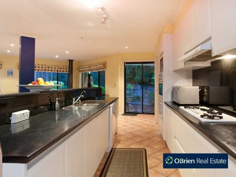 5 Carson Court, Rowville VIC 3178
