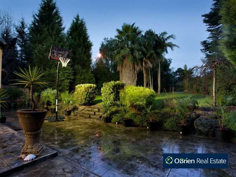 5 Carson Court, Rowville VIC 3178