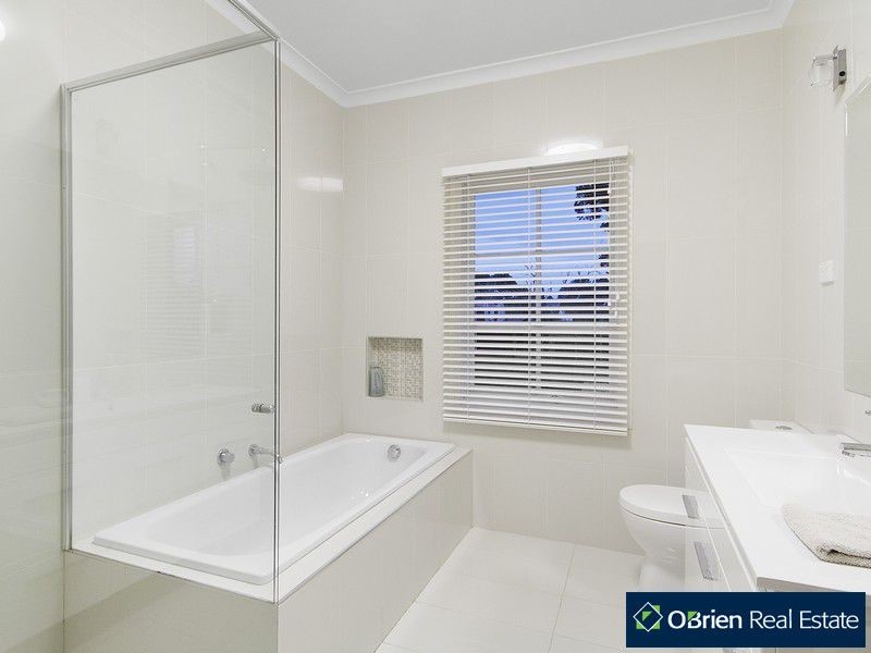 212 Pearcedale Road, Cranbourne South VIC 3977