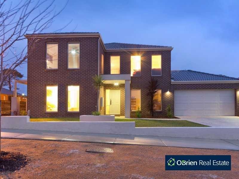 63 Saul Avenue, Berwick VIC 3806