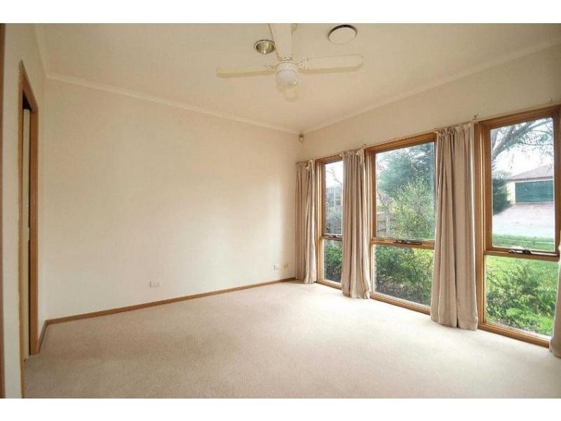 4 Raphael Street, Hallam VIC 3803