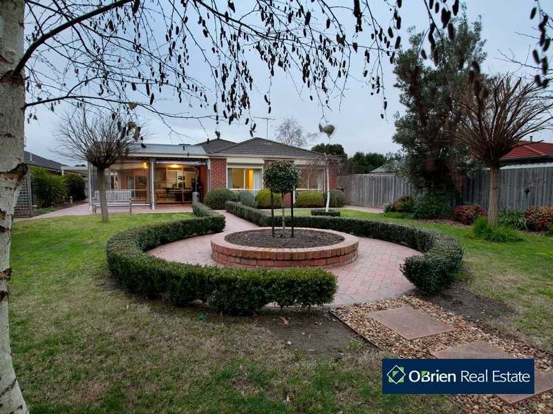 28 Warrenwood Place, Narre Warren VIC 3805