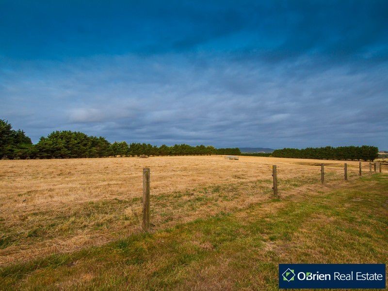 127 Mt Ararat Road, Nar Nar Goon VIC 3812