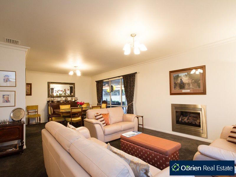 127 Mt Ararat Road, Nar Nar Goon VIC 3812