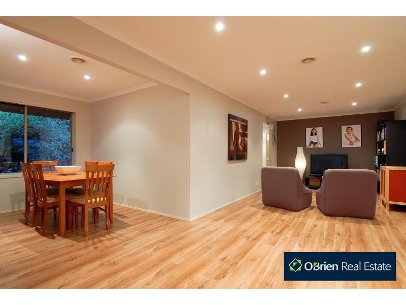 6 Haydn Place, Narre Warren South VIC 3805